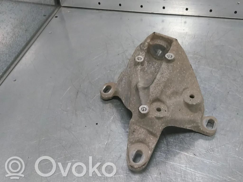 Audi Q7 4M Mocowanie / Uchwyt skrzyni biegów 