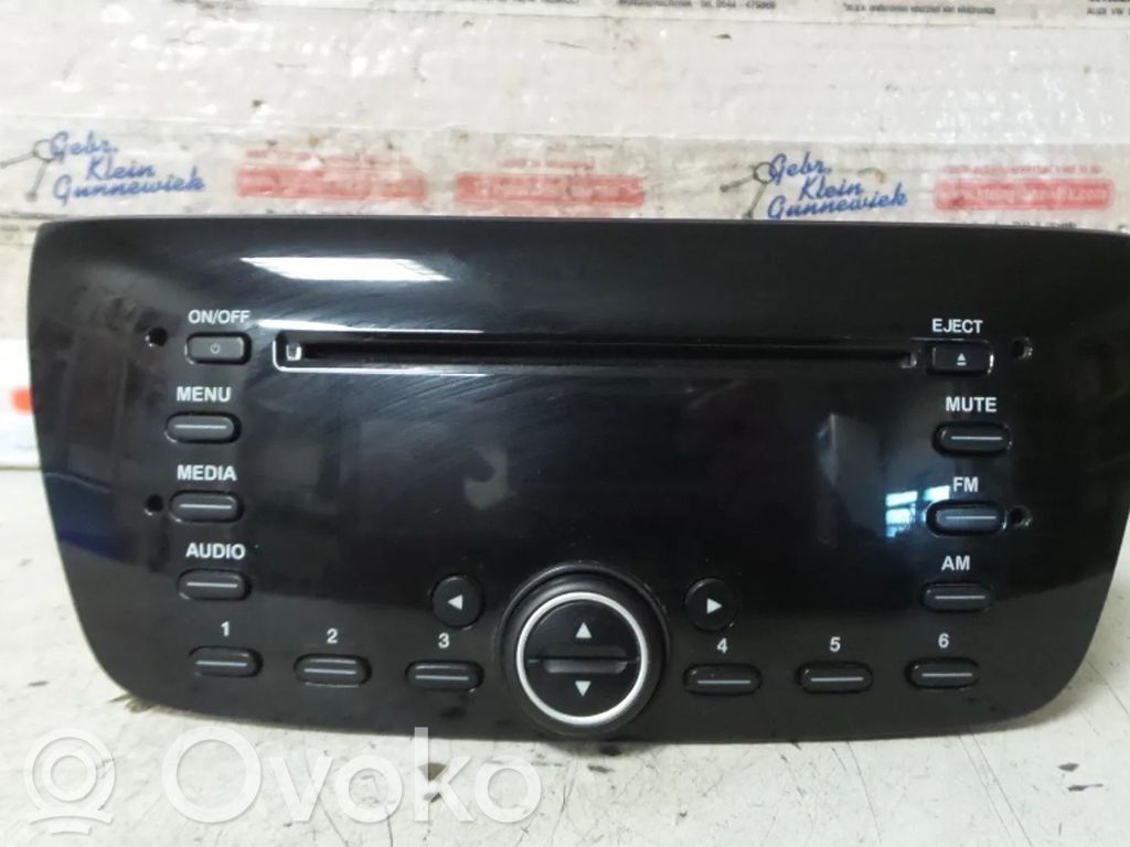 Opel Combo D Panel / Radioodtwarzacz CD/DVD/GPS 