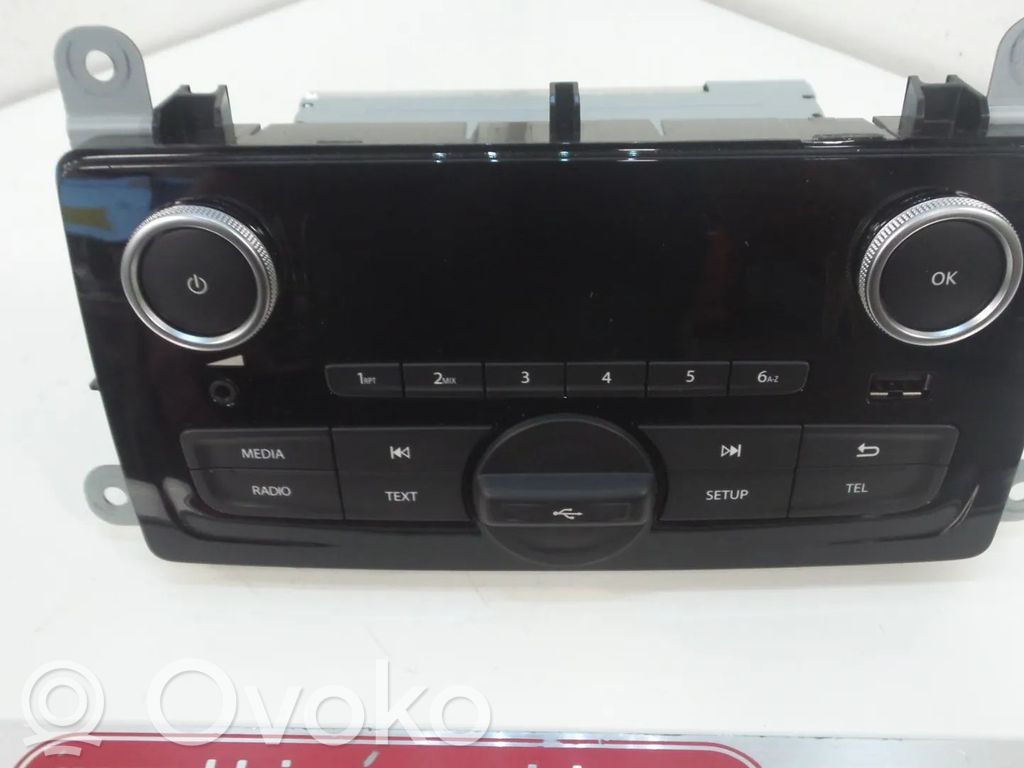 Panel / Radioodtwarzacz CD/DVD/GPS   281158838R