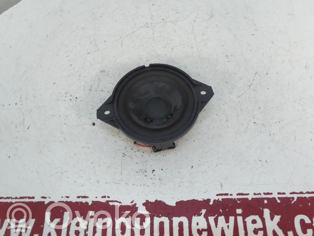 Audi A1 Front door speaker 