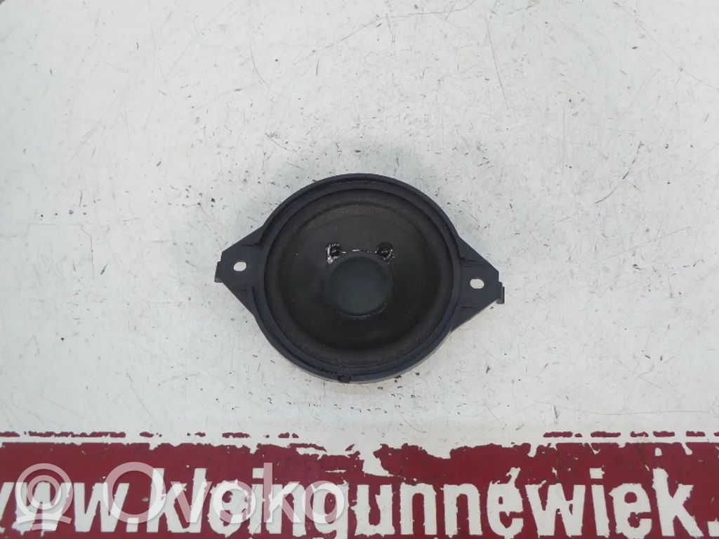 Audi A1 Front door speaker 