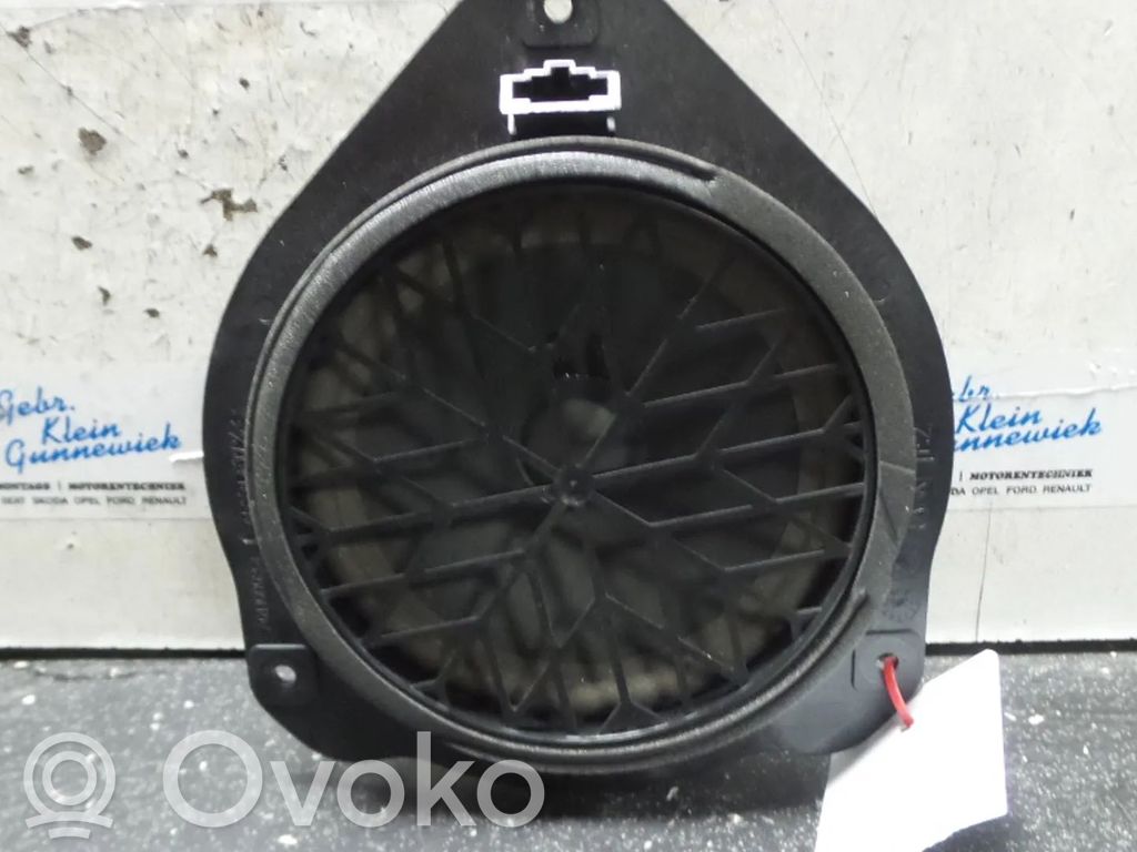 Audi A5 8T 8F Etuoven kaiutin