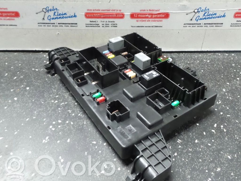Opel Astra J Modul siguranțe 