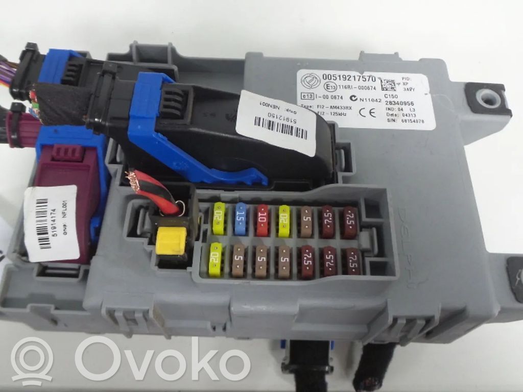 Ramka / Moduł bezpieczników   00519217570