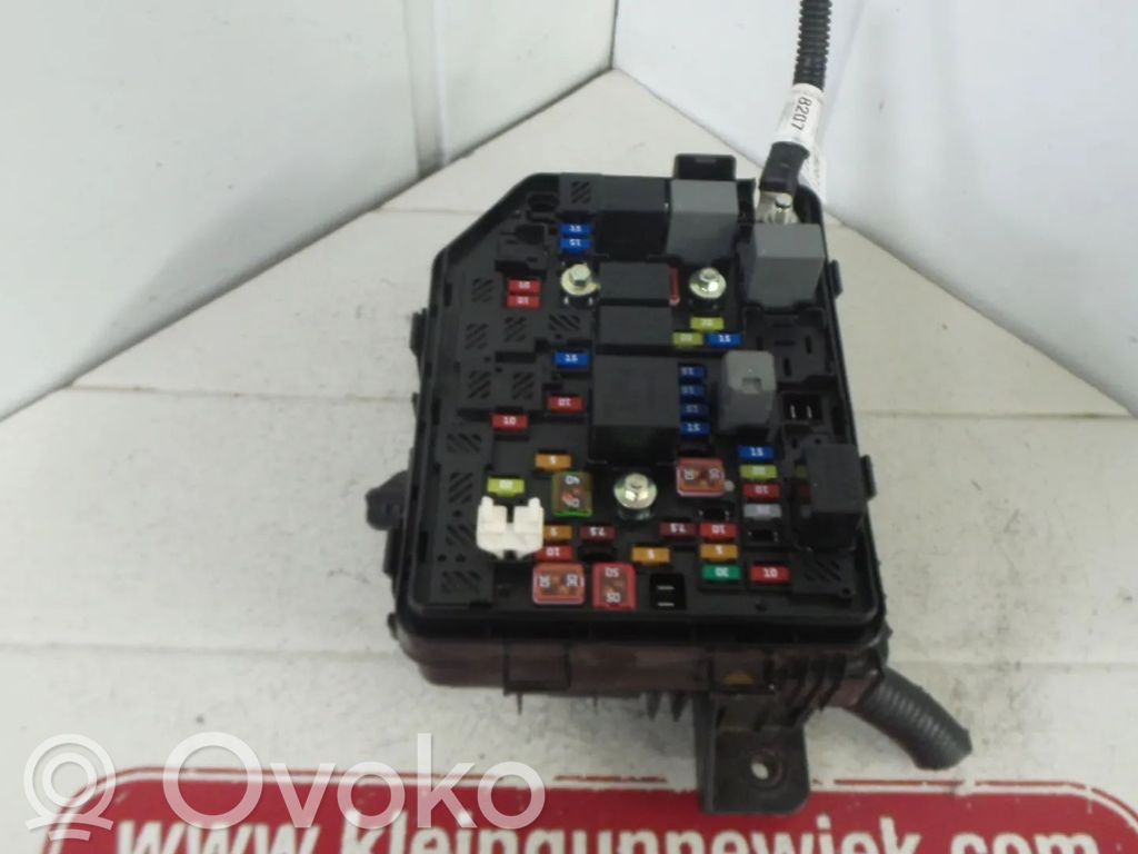Opel Karl Módulo de fusible 