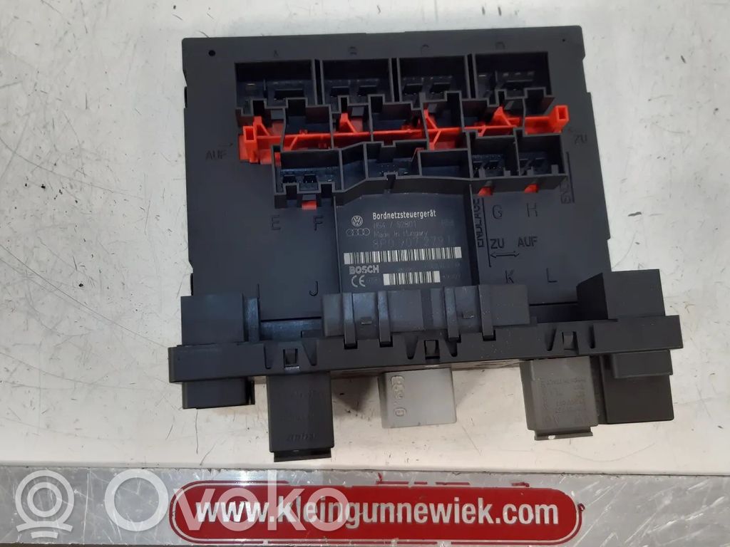 Audi A3 S3 8P Sulakemoduuli 