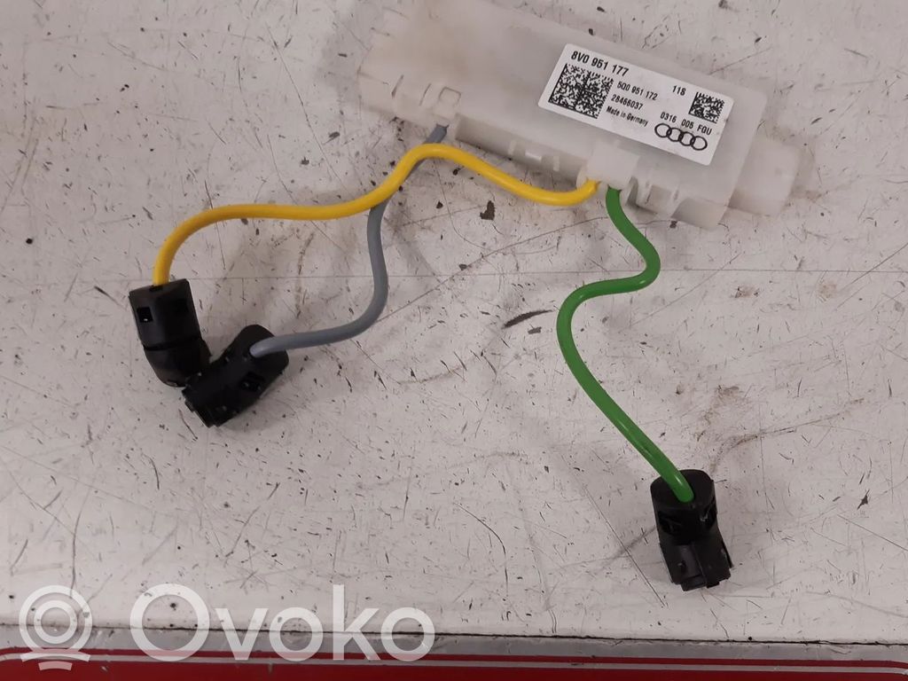 Kitas daviklis   8V0951177