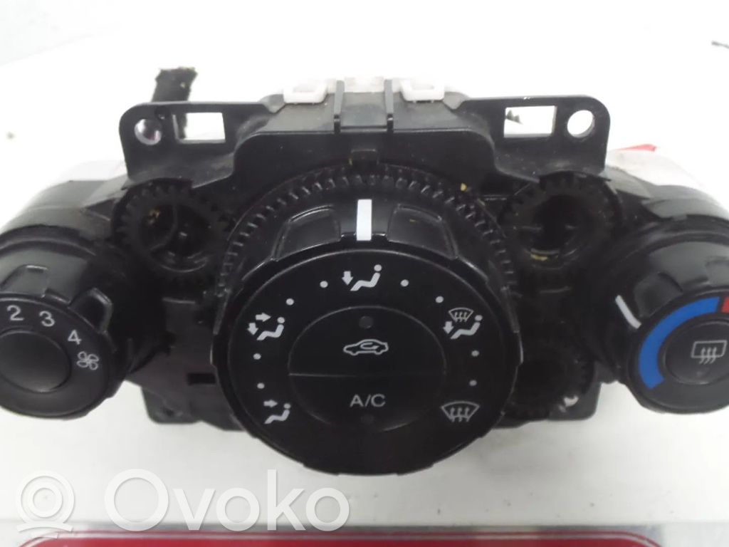 Ford Fiesta Panel klimatyzacji 