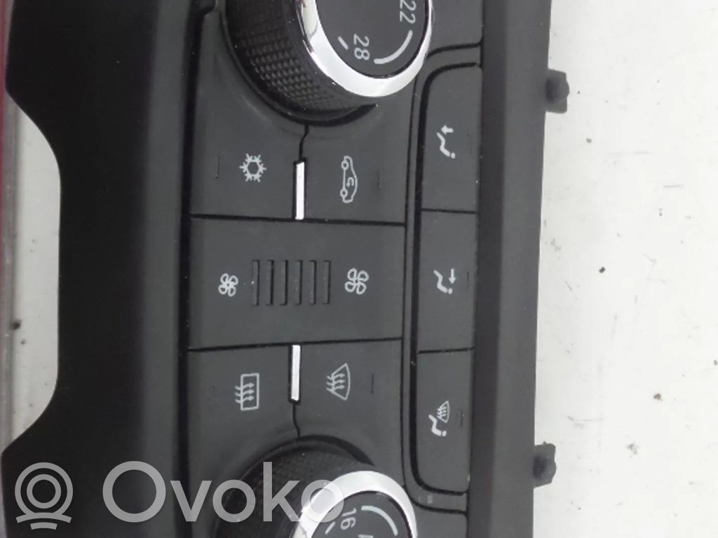 Opel Zafira C Climate control unit 