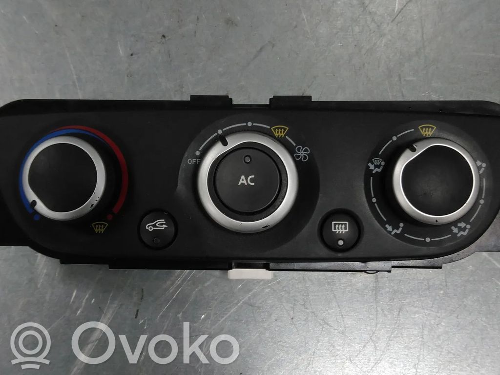 Renault Megane III Climate control unit 