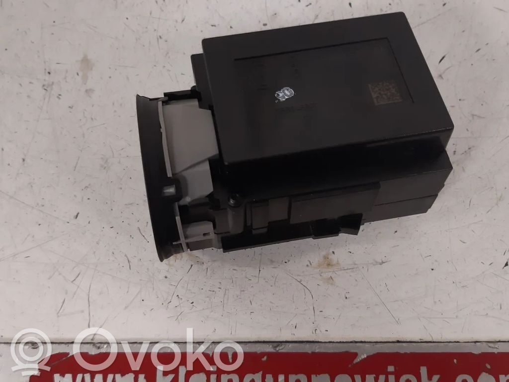 Volkswagen PASSAT B7 Virtalukon kytkin 