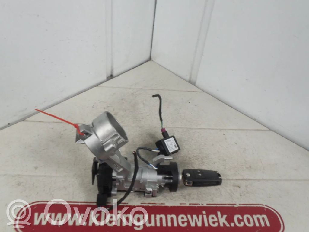 Opel Corsa E Virtalukon kytkin 