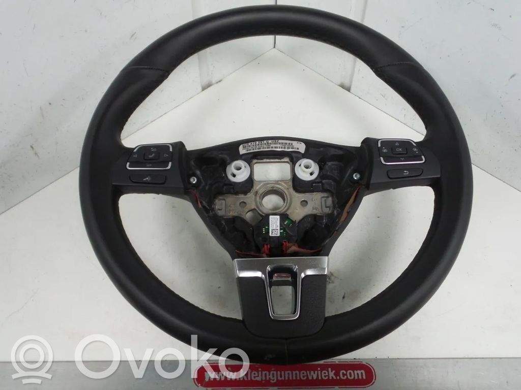 Volkswagen Jetta VI Ohjauspyörä 