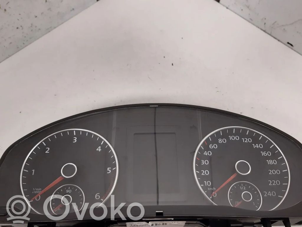 Volkswagen Golf VI Licznik / Prędkościomierz 