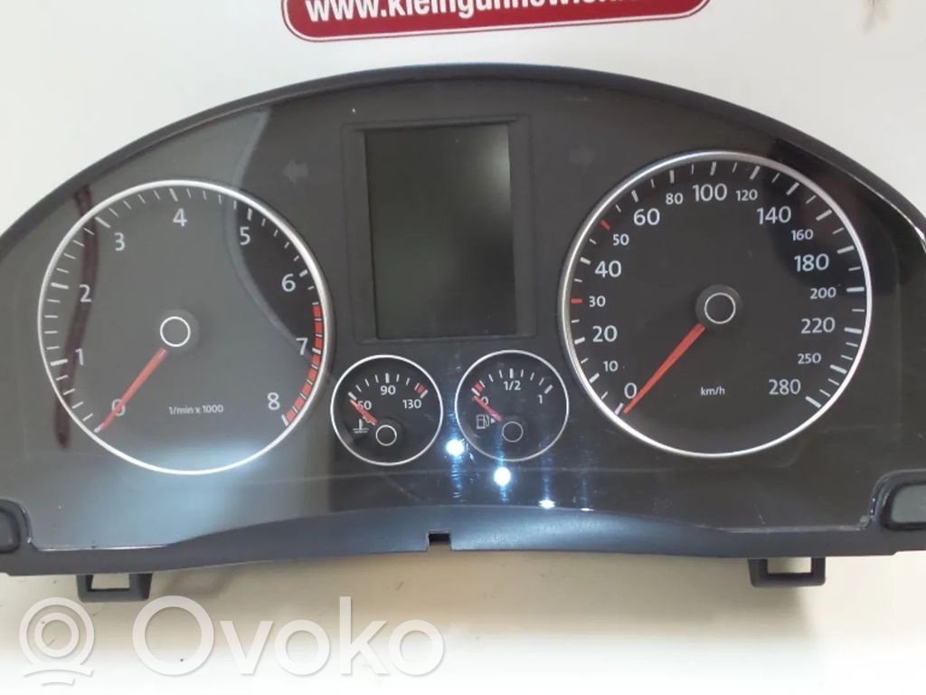 Volkswagen Scirocco Geschwindigkeitsmesser Cockpit 