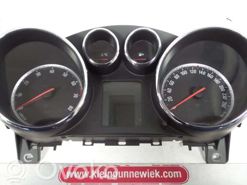 Opel Astra J Speedometer (instrument cluster) 