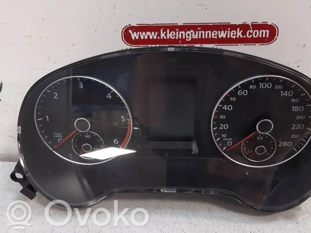 Volkswagen Jetta VI Vitezometru (grup de instrumente) 