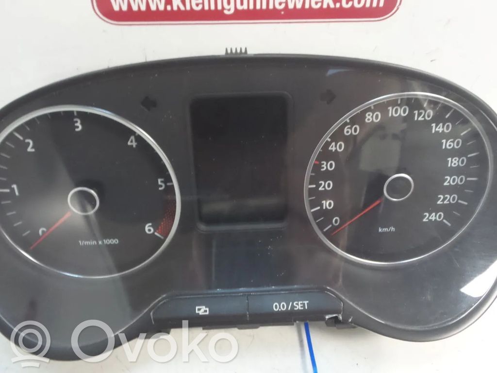 Volkswagen Polo V 6R Tachimetro (quadro strumenti) 