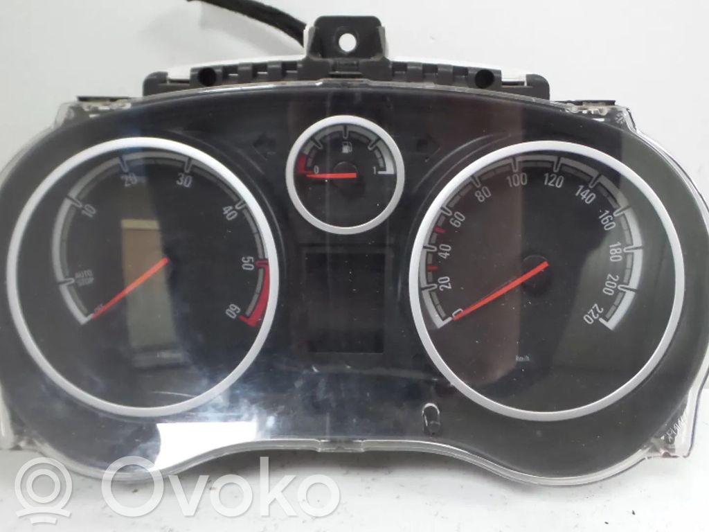 Opel Corsa D Nopeusmittari (mittaristo) 