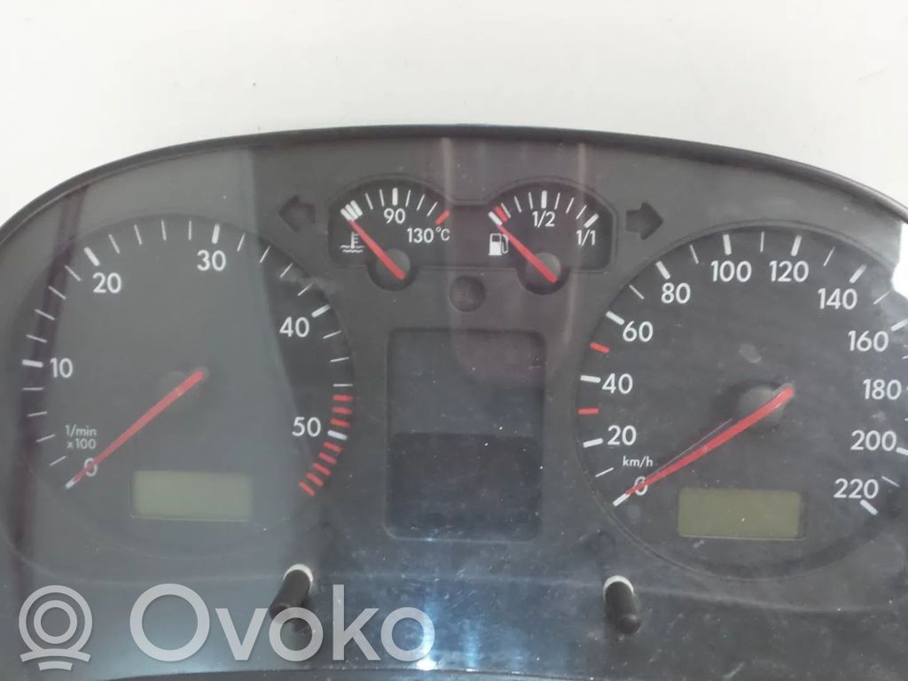 Volkswagen Golf IV Licznik / Prędkościomierz 