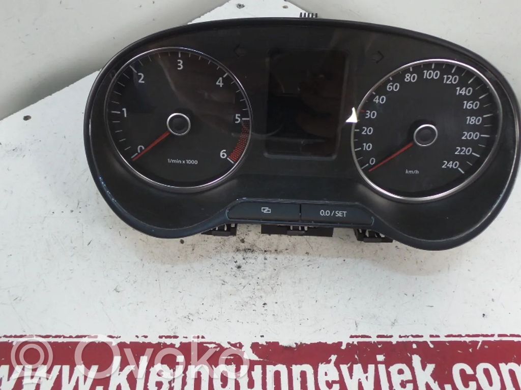 Volkswagen Polo V 6R Tachimetro (quadro strumenti) 