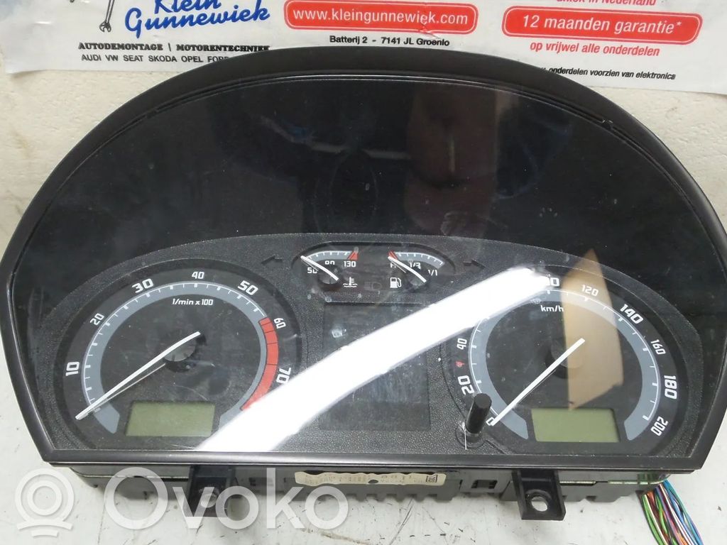Skoda Fabia Mk1 (6Y) Vitezometru (grup de instrumente)
