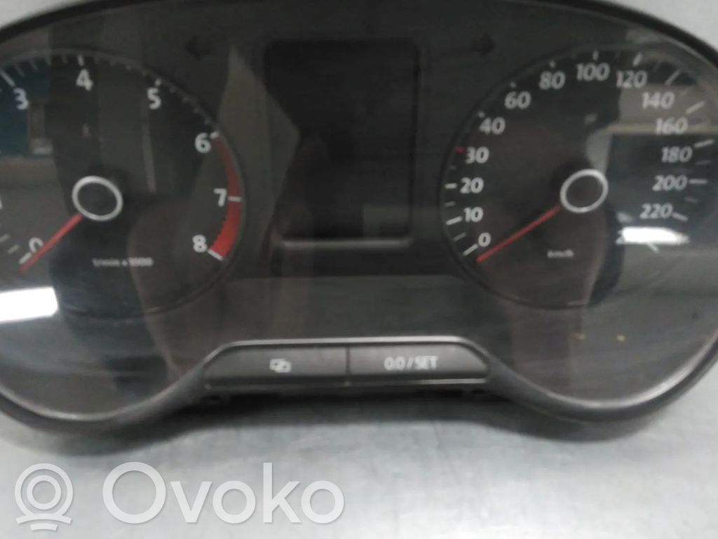 Volkswagen Polo V 6R Licznik / Prędkościomierz 