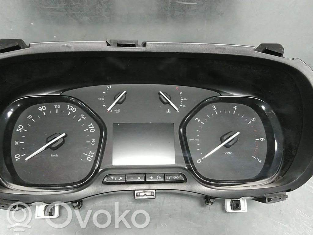 Opel Vivaro Geschwindigkeitsmesser Cockpit 