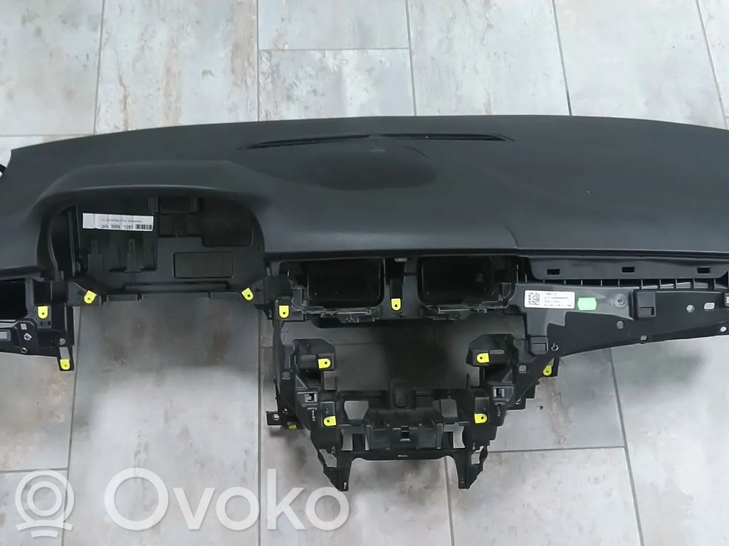 Opel Corsa E Panelė 