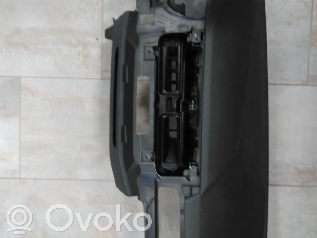 Audi A4 S4 B9 Bord 