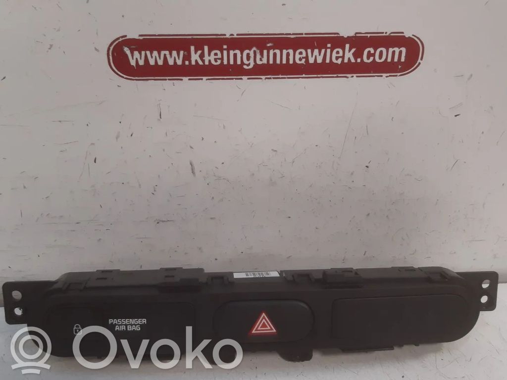 KIA Carens III Inne części wnętrza samochodu 
