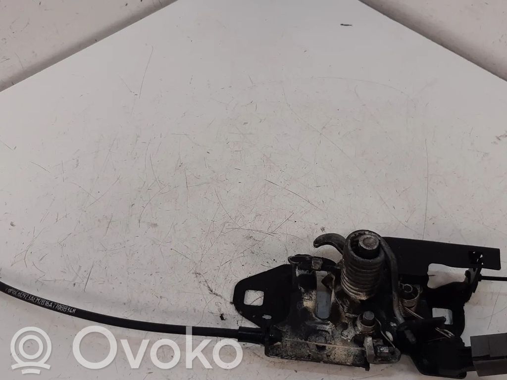 Ford Galaxy Konepellin lukituksen vastakappale 