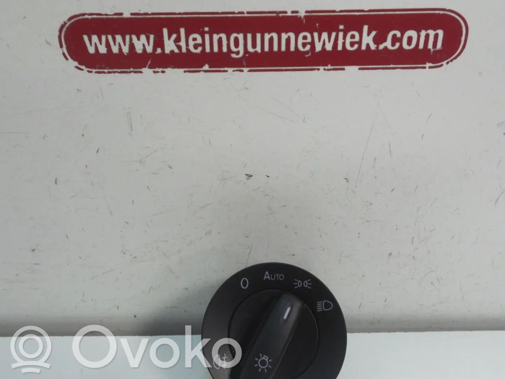 Inne części wnętrza samochodu   1C0941431BK