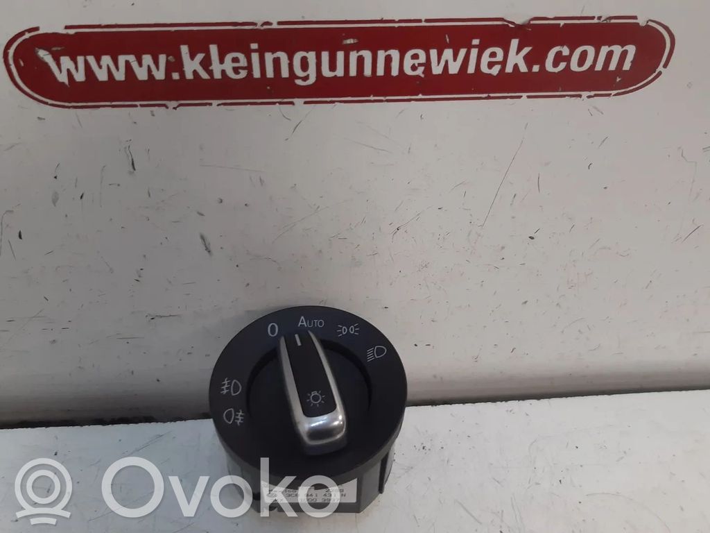Volkswagen Golf VI Otros repuestos del interior 