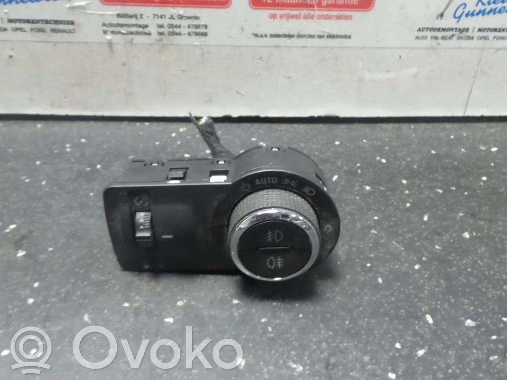 Opel Mokka Otros repuestos del interior 