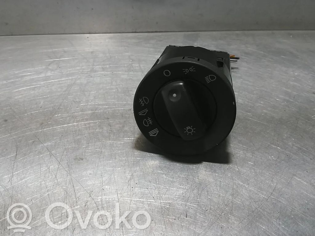 Audi A4 S4 B6 8E 8H Altra parte interiore 