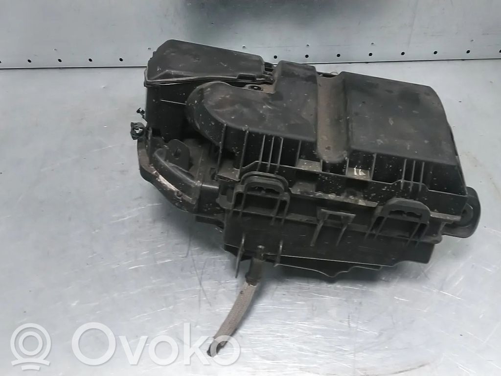 Opel Vivaro Cutie filtru aer 