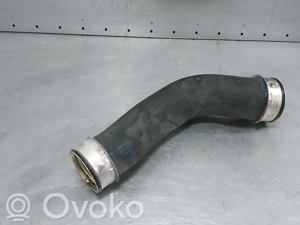 Volkswagen Touran II Turbo air intake inlet pipe/hose 