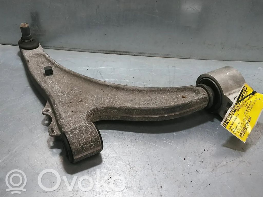 Opel Insignia A Basculă inferioară față 