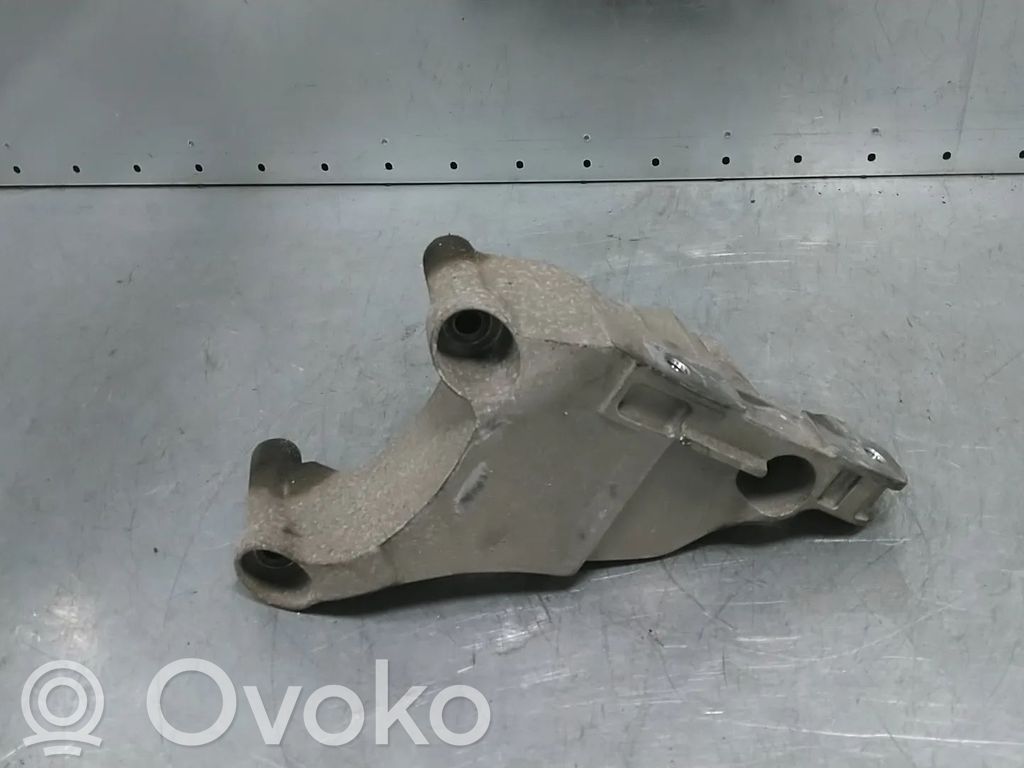 Vauxhall Astra K Engine mount bracket 