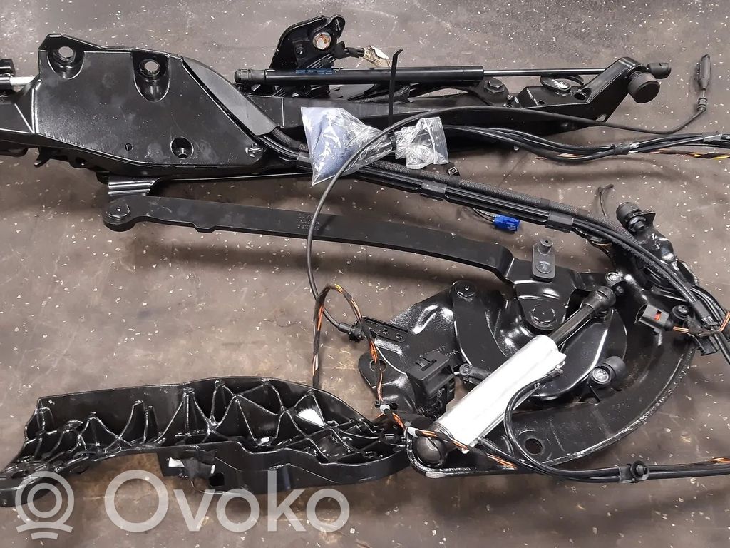 Volkswagen Eos Tailgate hinge 