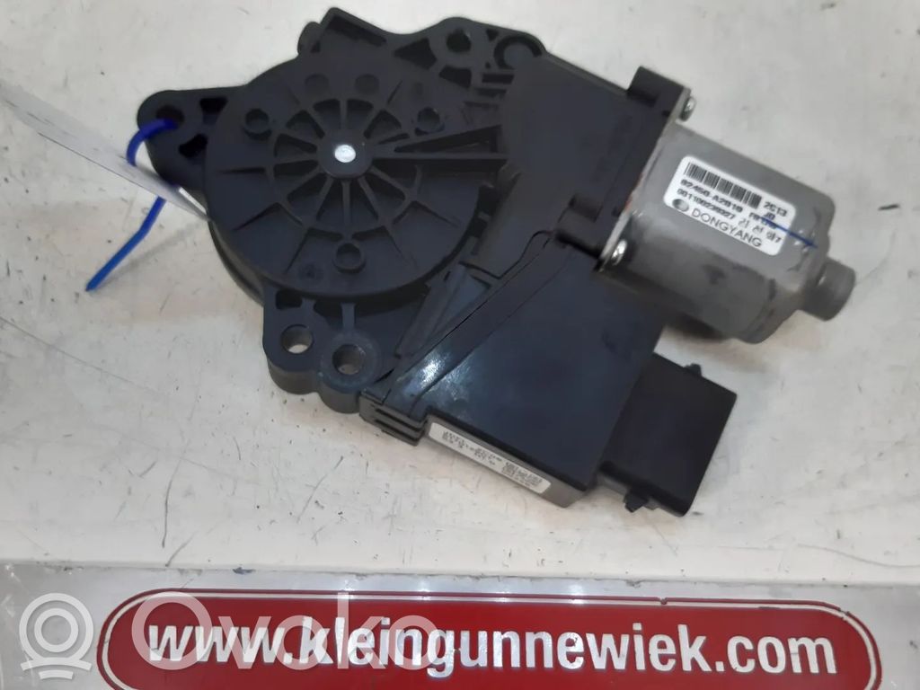 Motor del regulador de la ventanilla de la puerta delantera   82450A2010