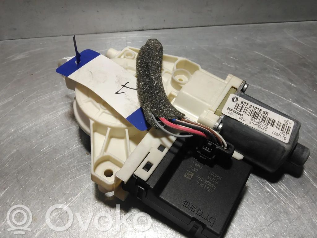 Renault Megane III Motorino alzacristalli della portiera anteriore