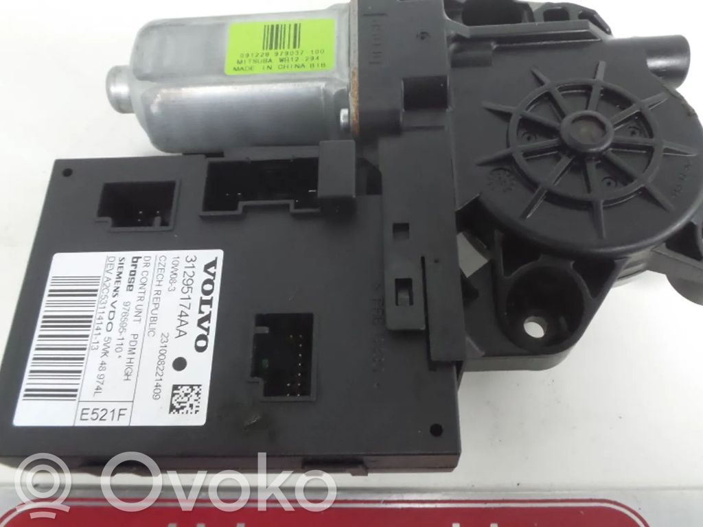 Volvo C30 Silnik regulatora szyby drzwi przednich 