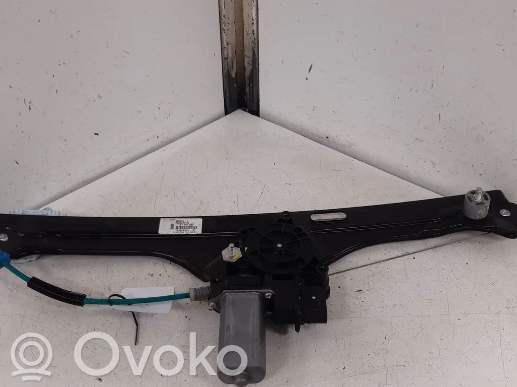 BMW 2 F22 F23 Silnik regulatora szyby drzwi przednich 