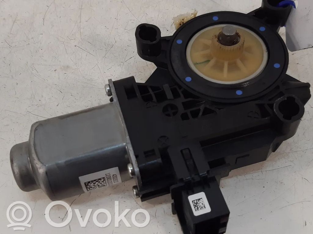 Volkswagen Beetle A5 Silnik regulatora szyby drzwi przednich 