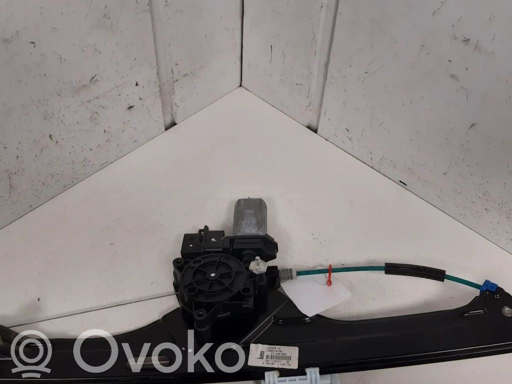 BMW 2 F22 F23 Silnik regulatora szyby drzwi przednich 