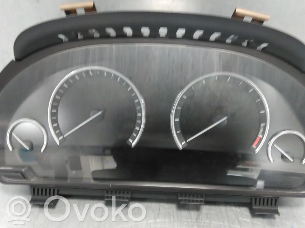 BMW 5 GT F07 Geschwindigkeitsmesser Cockpit 