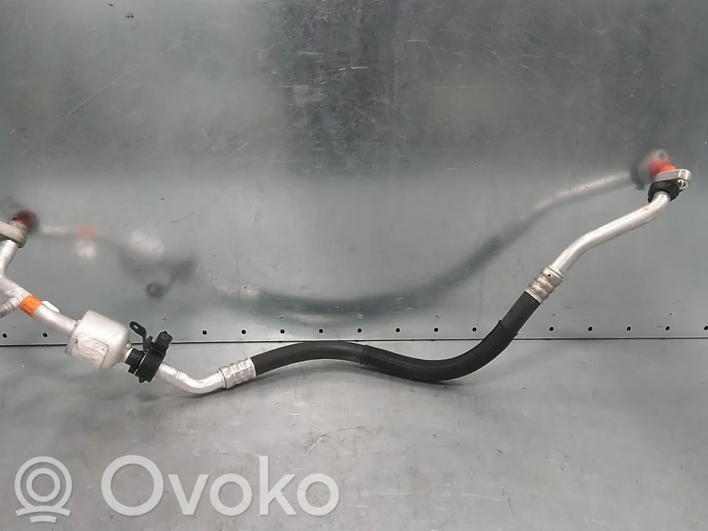Ford Focus Air conditioning (A/C) pipe/hose 