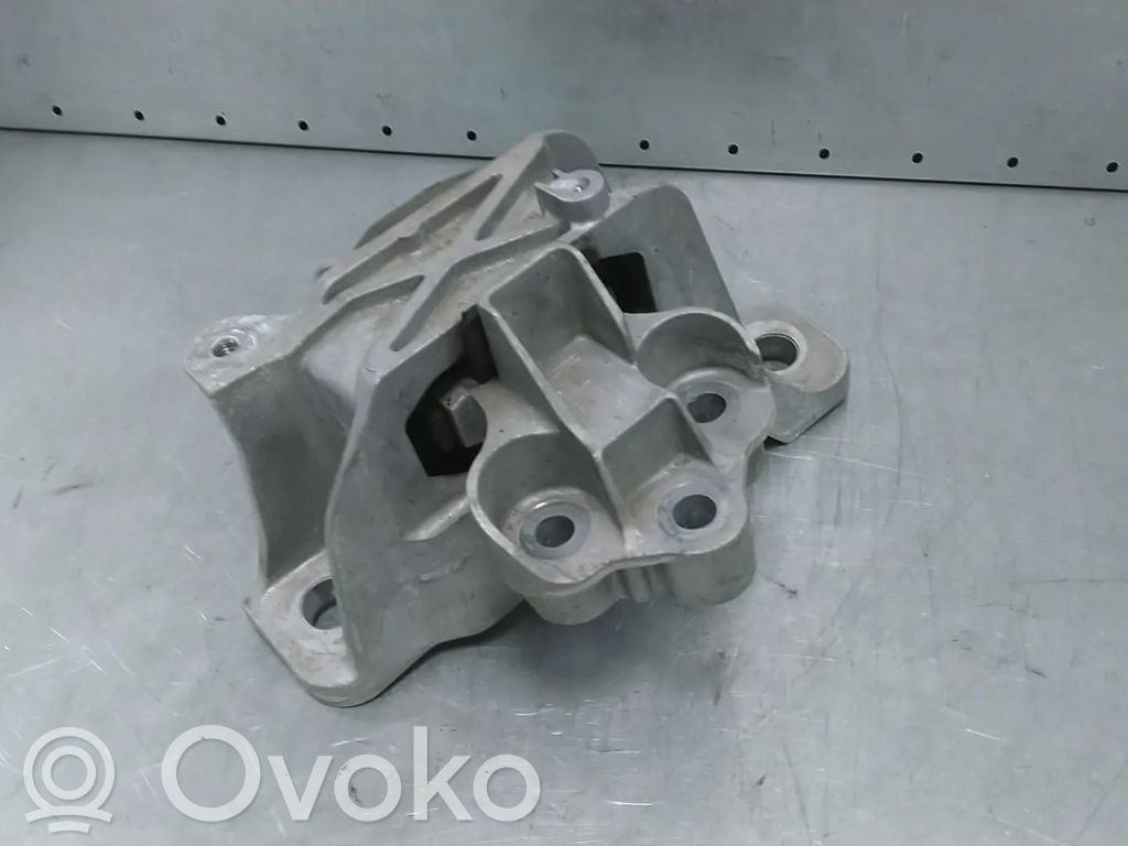 Engine mount bracket   JX616F012AF,2373988,2388441,JX616F012AE